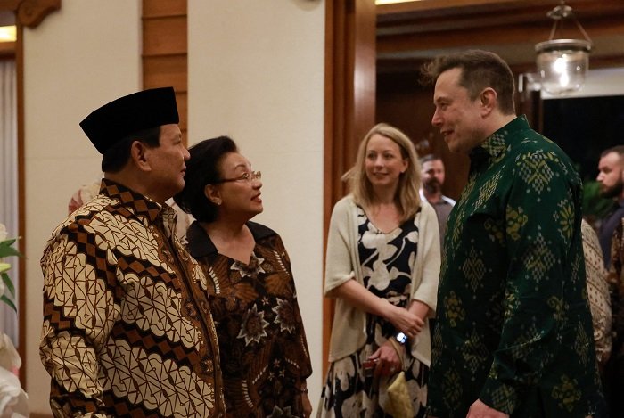 Presiden terpilih periode 2024-2029 Prabowo Subianto dan CEO SpaceX Elon Musk bertemu di Balangan. (Dok. Tim Media Prabowo)