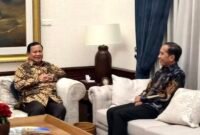 Mantan Presiden Jokowi memenuhi undangan makan malam di kediaman pribadi Presiden RI Prabowo Subianto, Jalan Kertanegara, Jakarta. (Facebook.com @Prabowo Subianto)